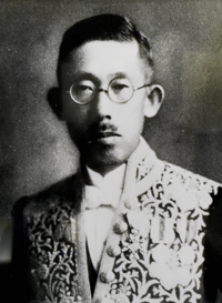 折下吉延の画像