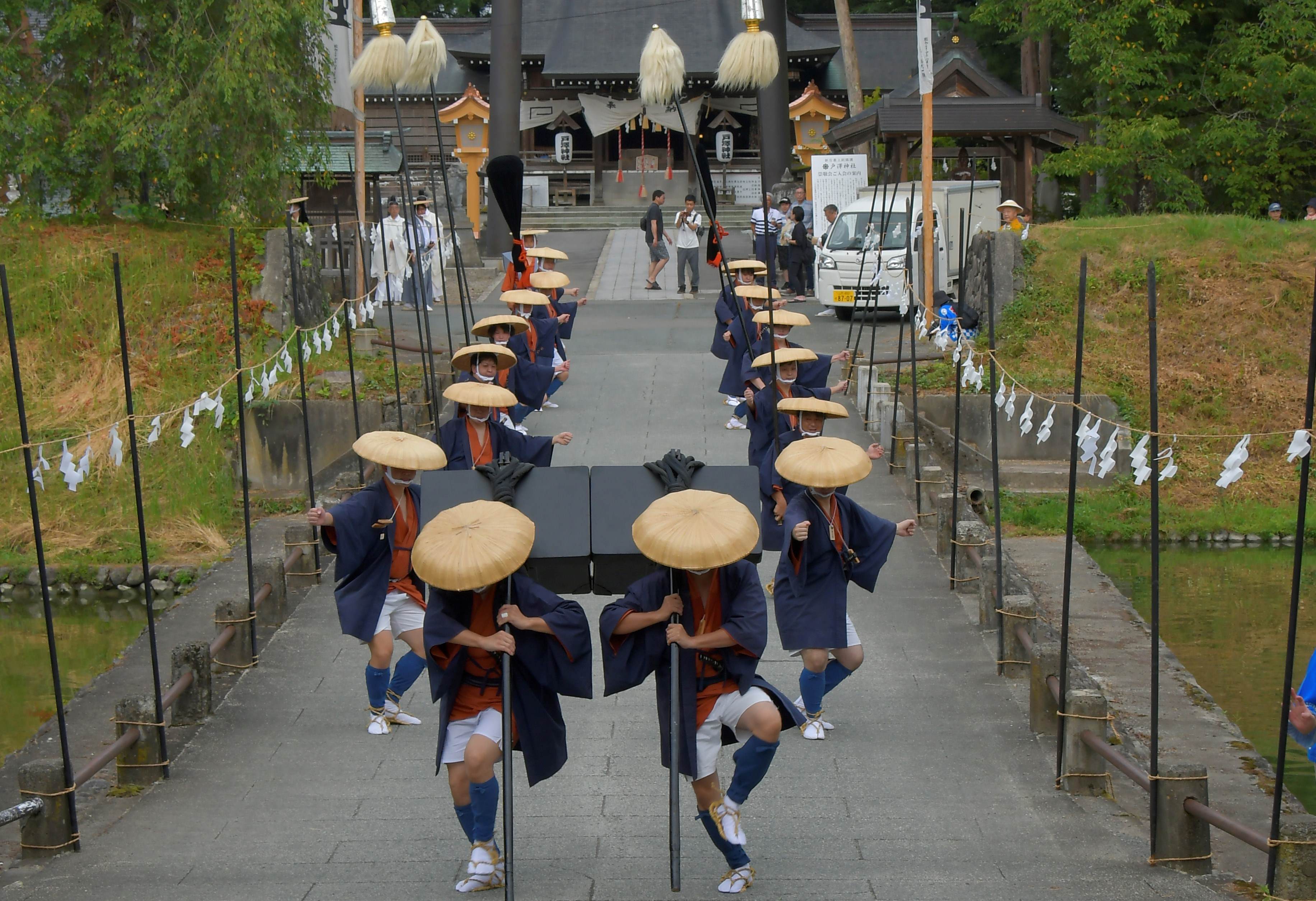 2504.jpg
